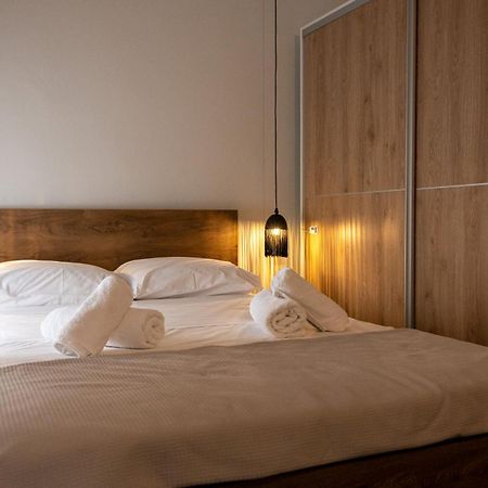 Niso Thessaloniki Hospitality Apartments מראה חיצוני תמונה
